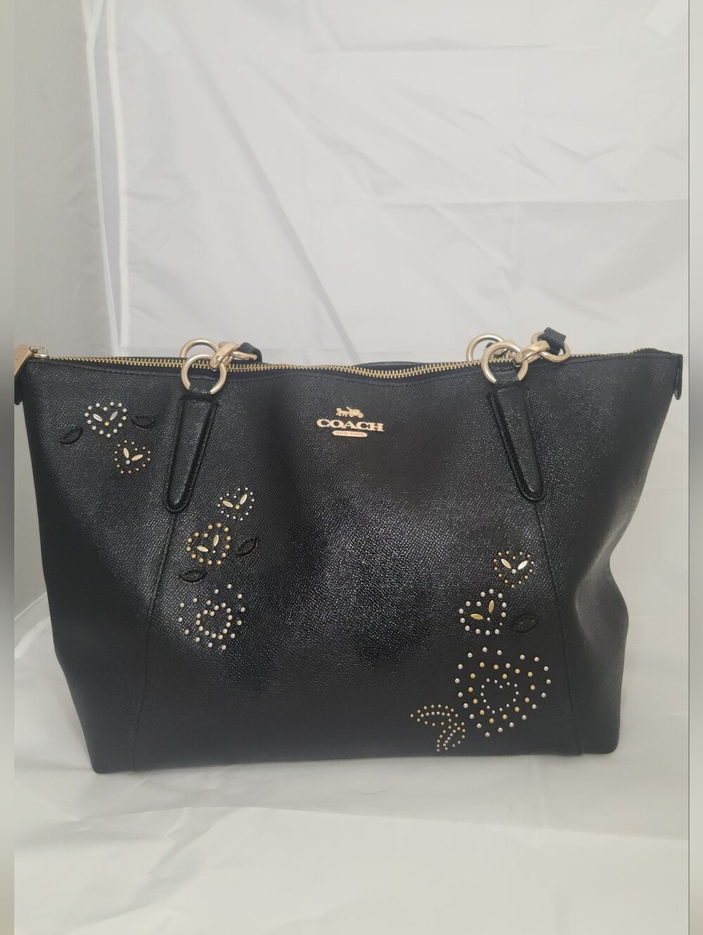 Coach Vintage Ava Tote Heart Bandana Rivets Tote Circa 2018 LIKE NEW!!